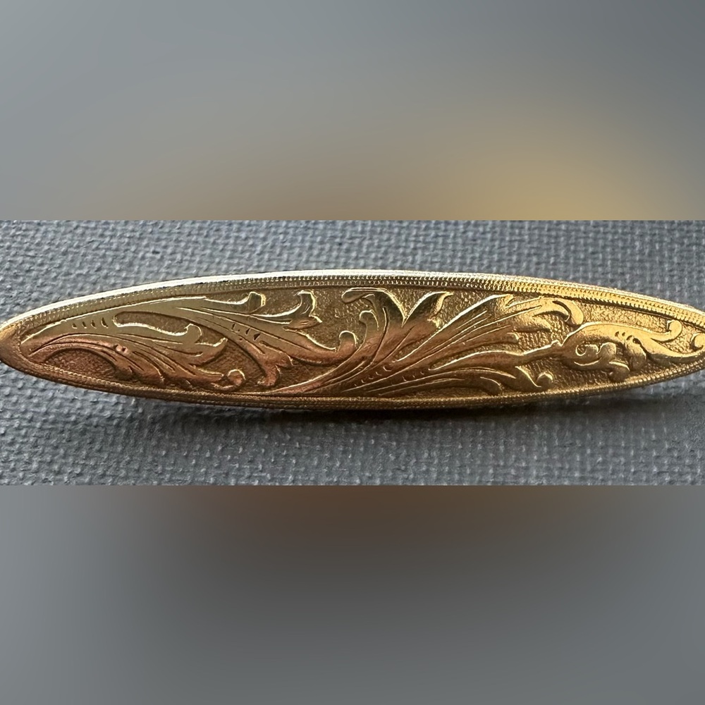 Elegant Gold-Toned Brooch
